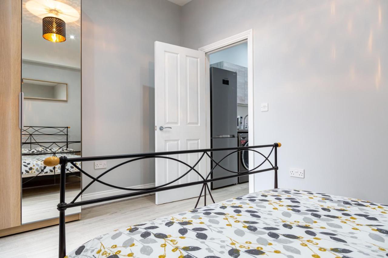 Stunning Property Fully Refurbished 伯明翰 外观 照片